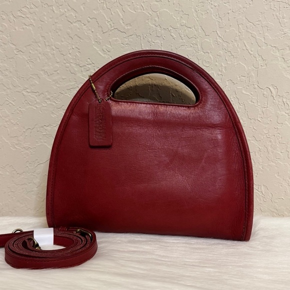 Coach Handbags - Coach Vintage Carousel Bag